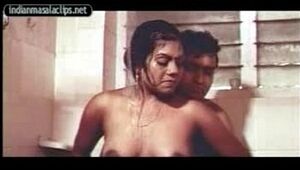 black bra malu